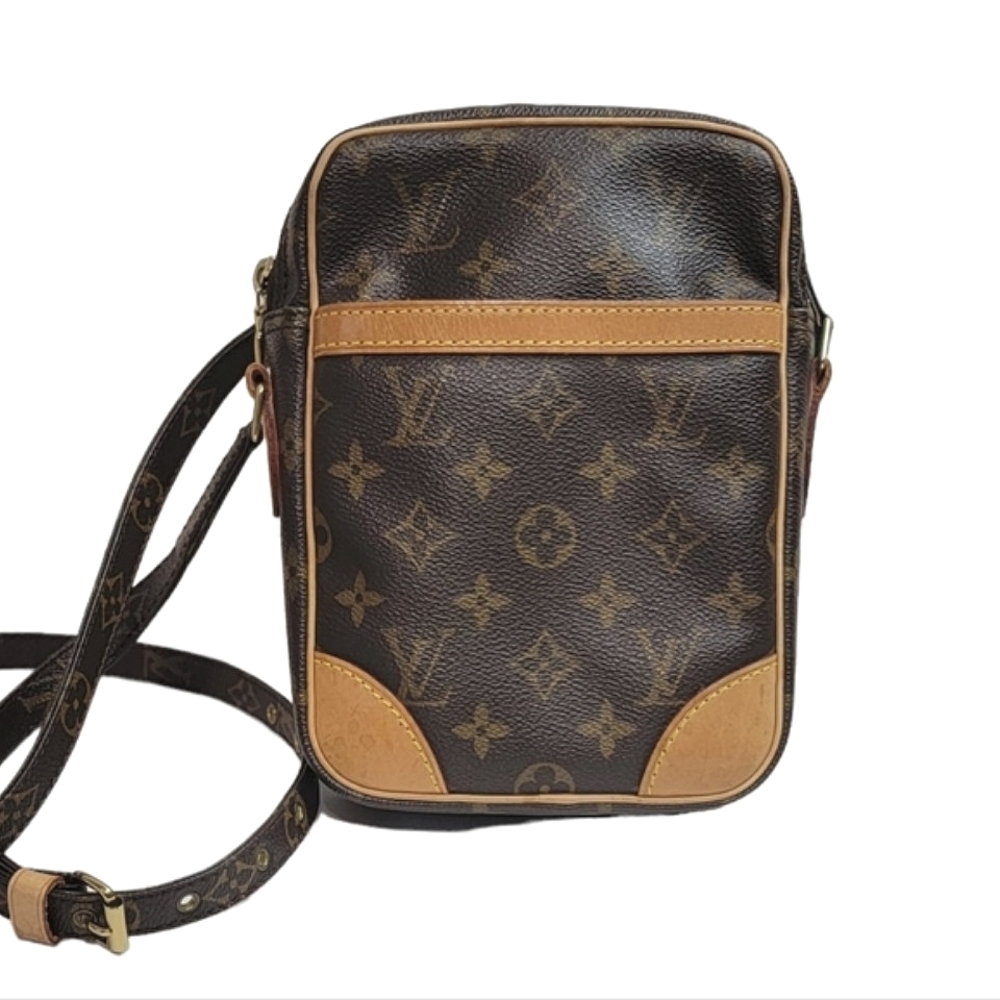🌺LOUIS VUITTON Monogram Danube Crossbody/Shoulder Bag.  💯Authentic